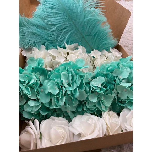 20 Count | Tiffany Blue Feathers Hydrangeas & White Roses Bouquet - Picture 6 of 7